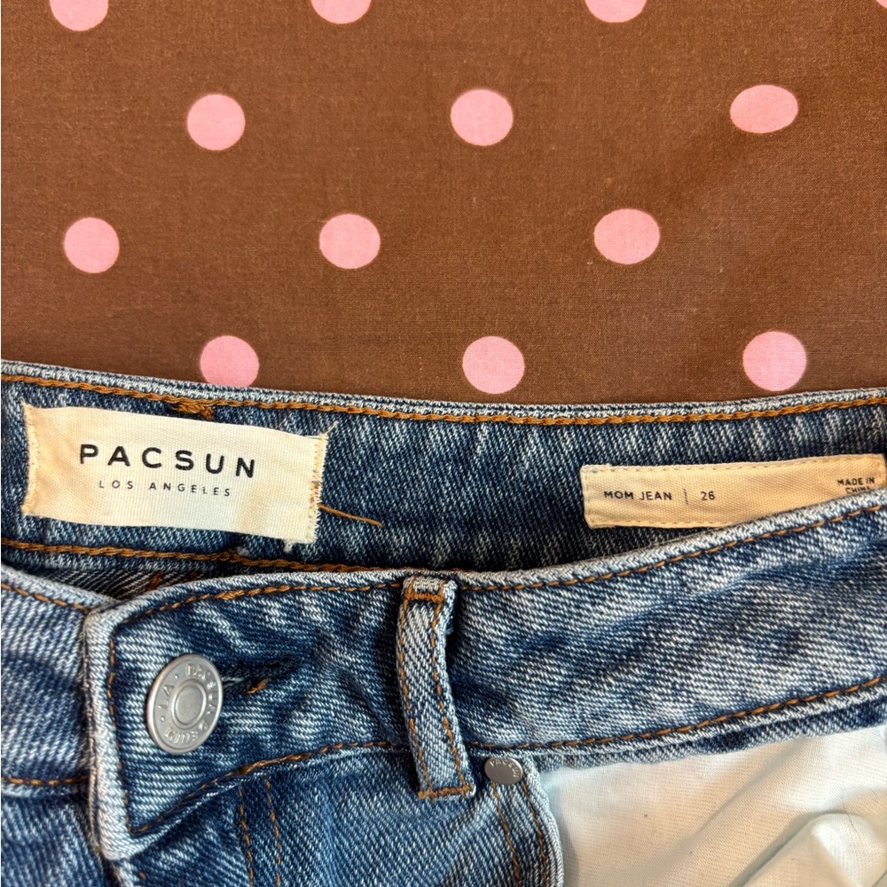 PacSun Embroidered Rose High-Rise Women’s mom Jeans - Picture 3 of 3